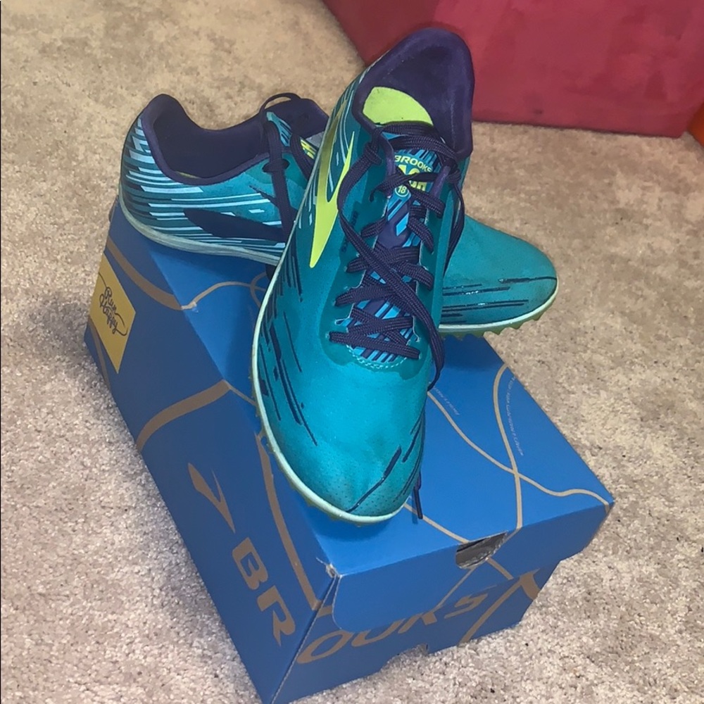 Brooks Mach 18 Cross Country spikes